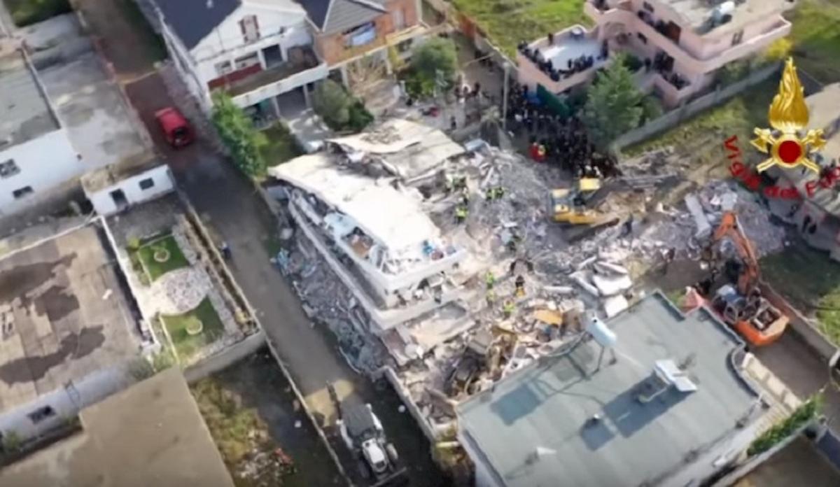 vigili del fuoco italiani in Albania