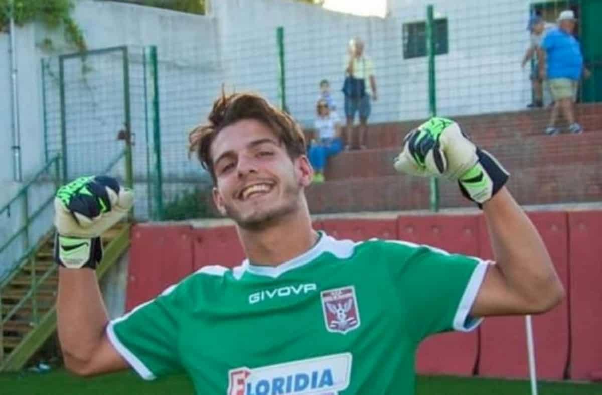 Antonio Malandrino (detto Nino), portiere del Rosolini, muore a 19 anni in un incidente tra Rosolini e Pachino