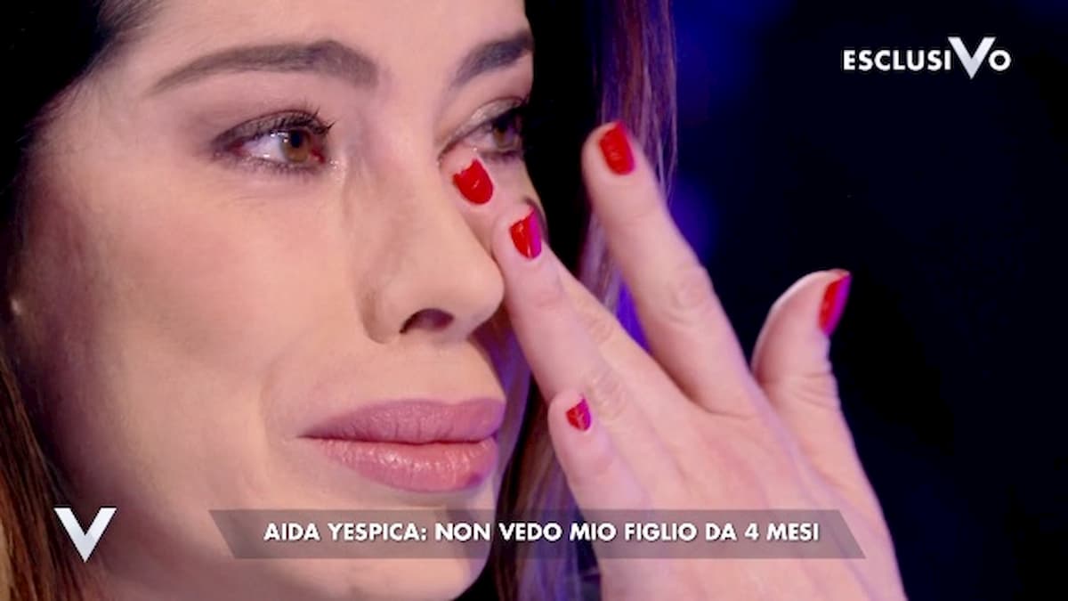 Verissimo, Aida Yespica: "Matteo Ferrari non mi lascia vedere mio figlio"