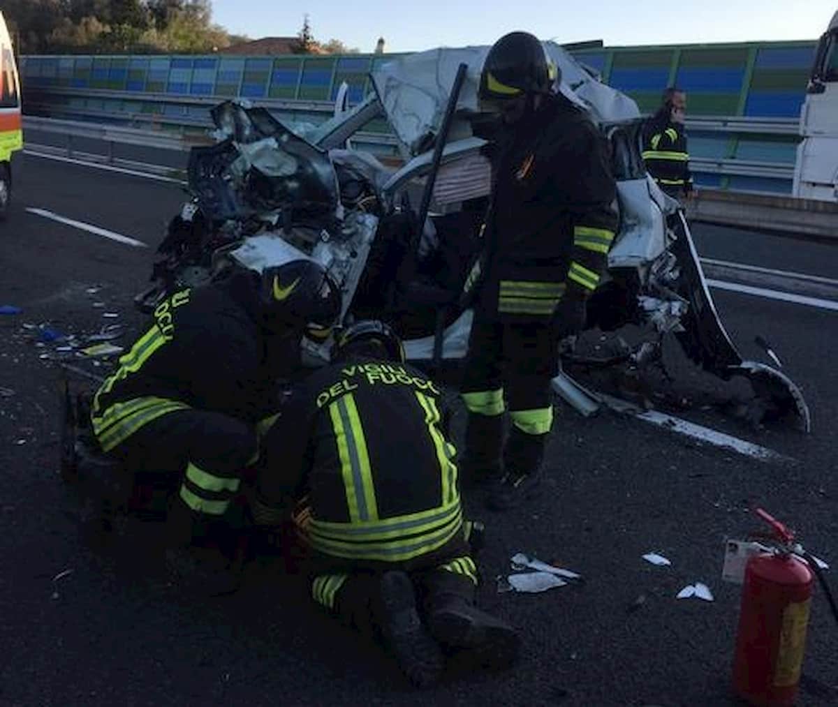 Sestri Levante, incidente su A12: auto contro tir, muore 48enne