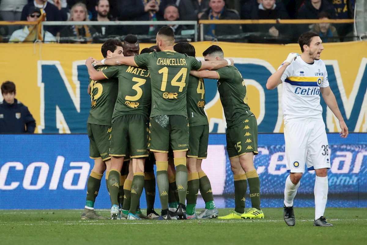 Balotelli ancora in gol ma il Brescia pareggia. Il Bologna di Mihajlovic ok a Lecce