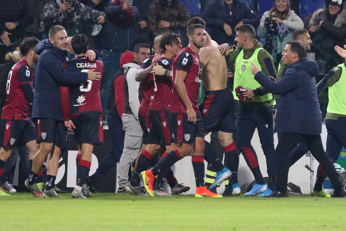 Cagliari-Sampdoria da 1-3 a 4-3 al 96', sardi agganciano Roma in zona Champions