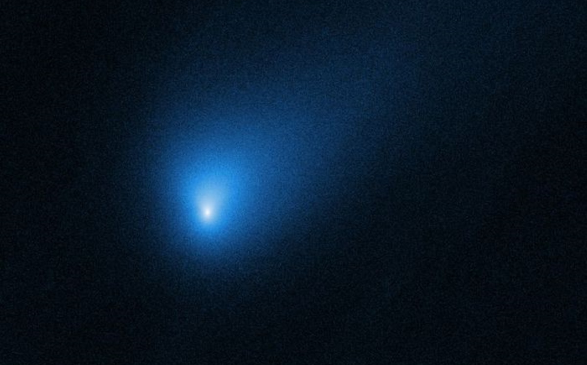 Cometa interstellare aliena, passaggio ravvicinato: il cielo di Natale
