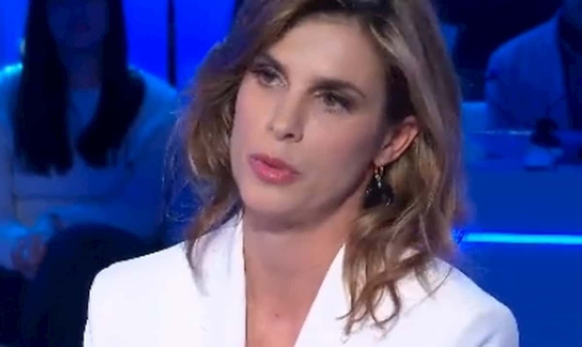 Elisabetta Canalis ospite a Domenica In: il padre, Striscia la Notizia, la fuga dall'Italia...