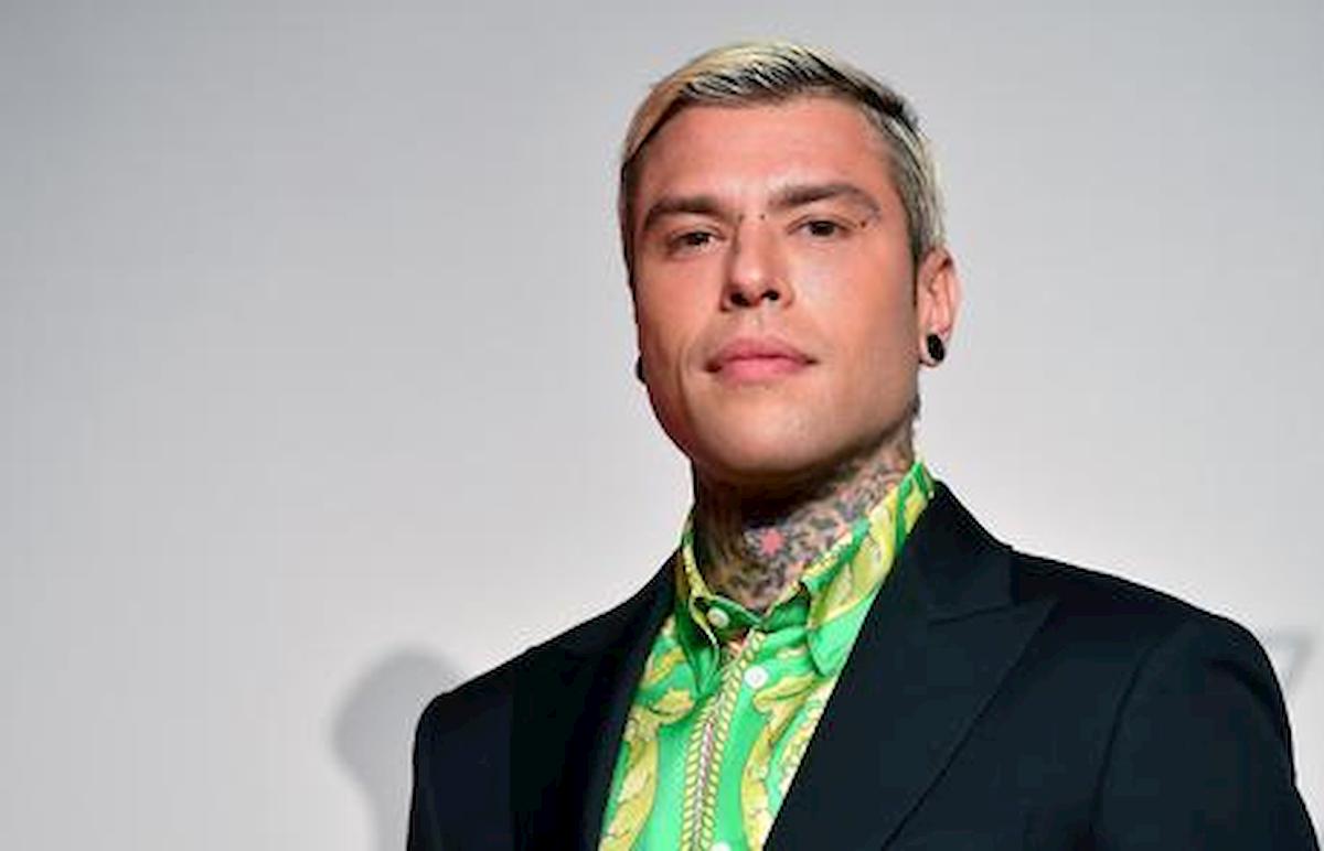 Fedez a La Confessione: "Mi hanno trovato una cosa in testa, ho un rischio sclerosi multipla"