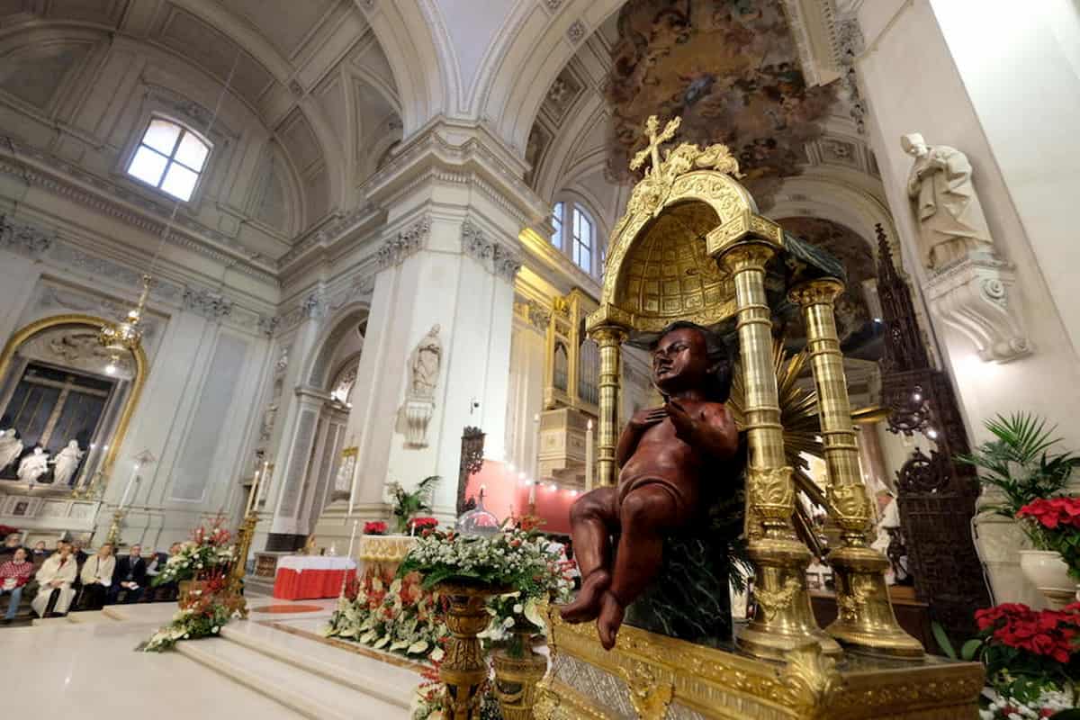 Palermo, Bambino Gesù nero alla messa di Natale: l'iniziativa pro-migranti