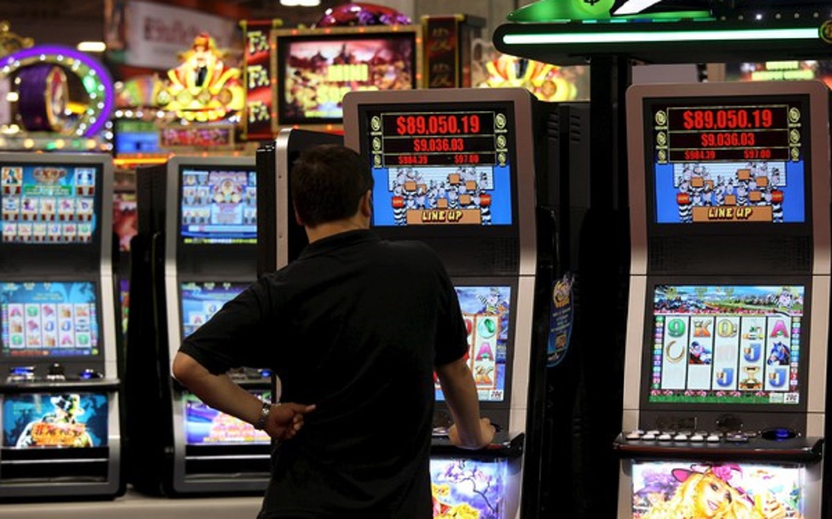 Giochi: troppe tasse per gestori e per chi vince. Proibizionismo crea allerta illegalità