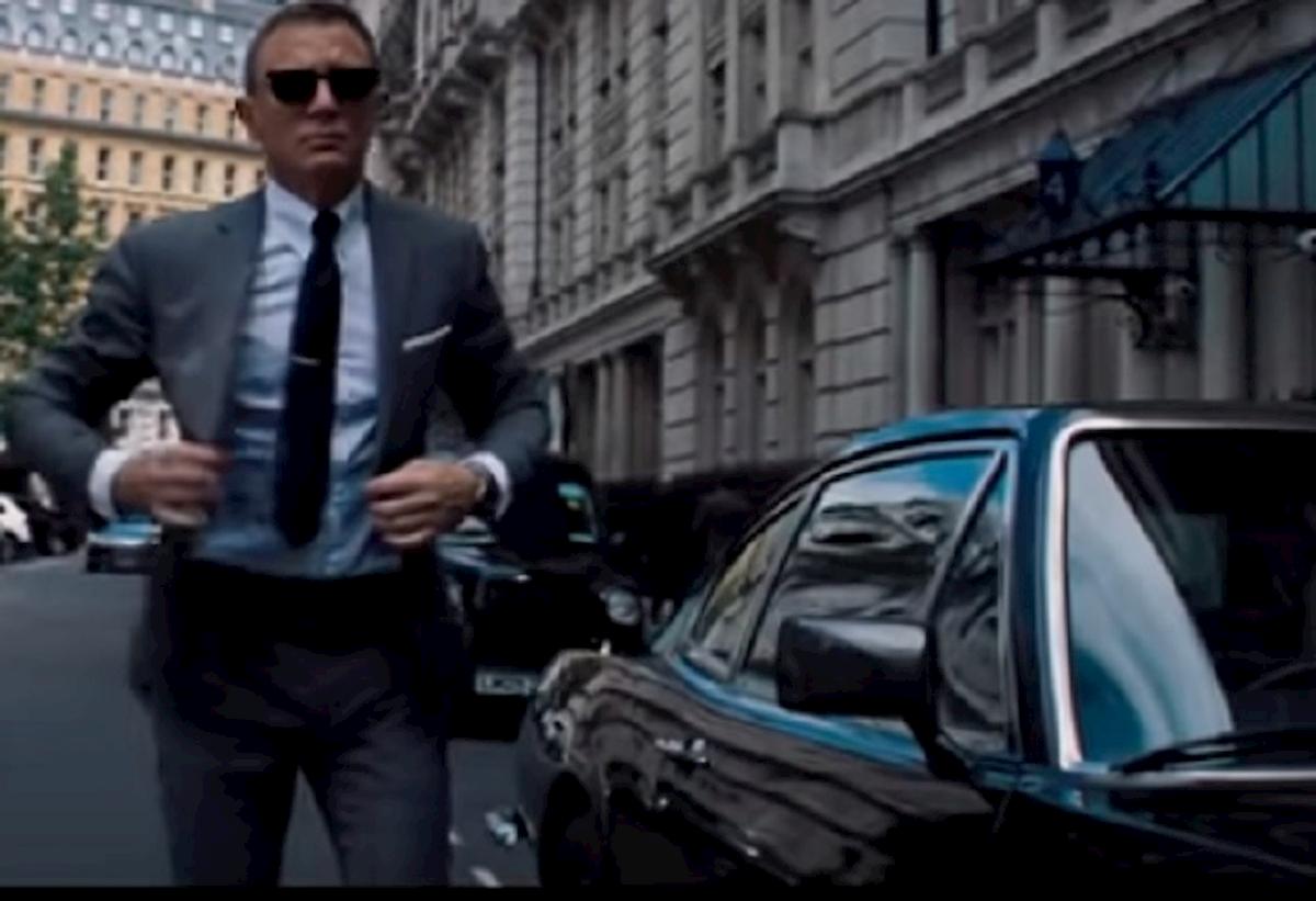 james bond taser film