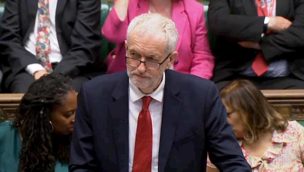 Gran Bretagna vota: pietra tombale sulla sinistra (di Corbyn) delle tasse