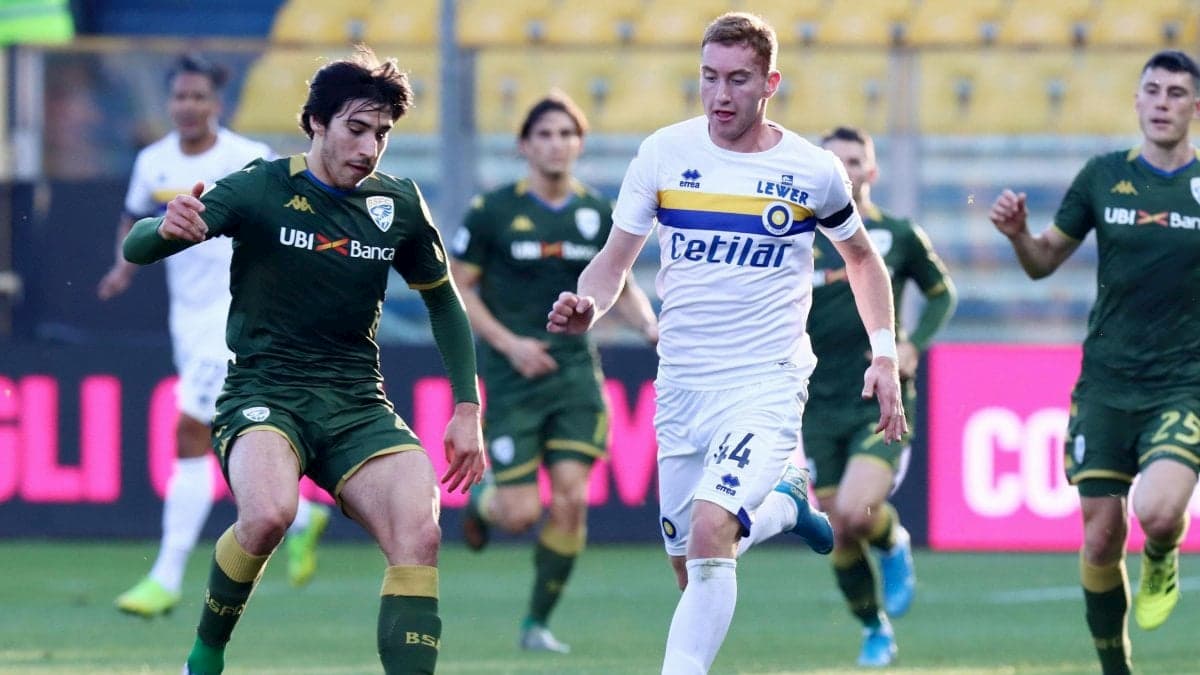 Calciomercato, Kulusevski alla Juve. Vidal, è braccio di ferro tra Inter e Barcellona