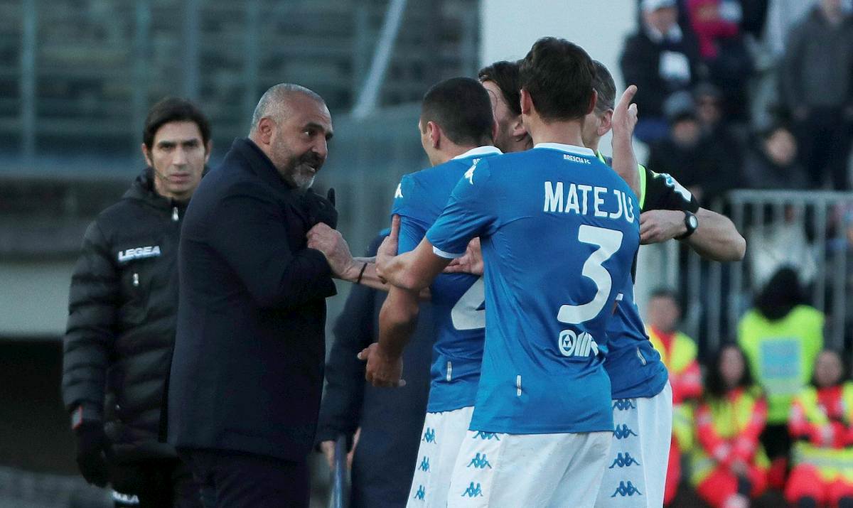 Brescia-Lecce, Liverani contro Balotelli: "Sono nero, mai subito un buu razzista. Balotelli fa il furbino e strumentalizza..."