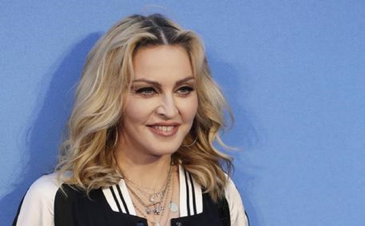 Madonna sta male e ferma il tour: "E' il momento di dare retta al mio corpo"
