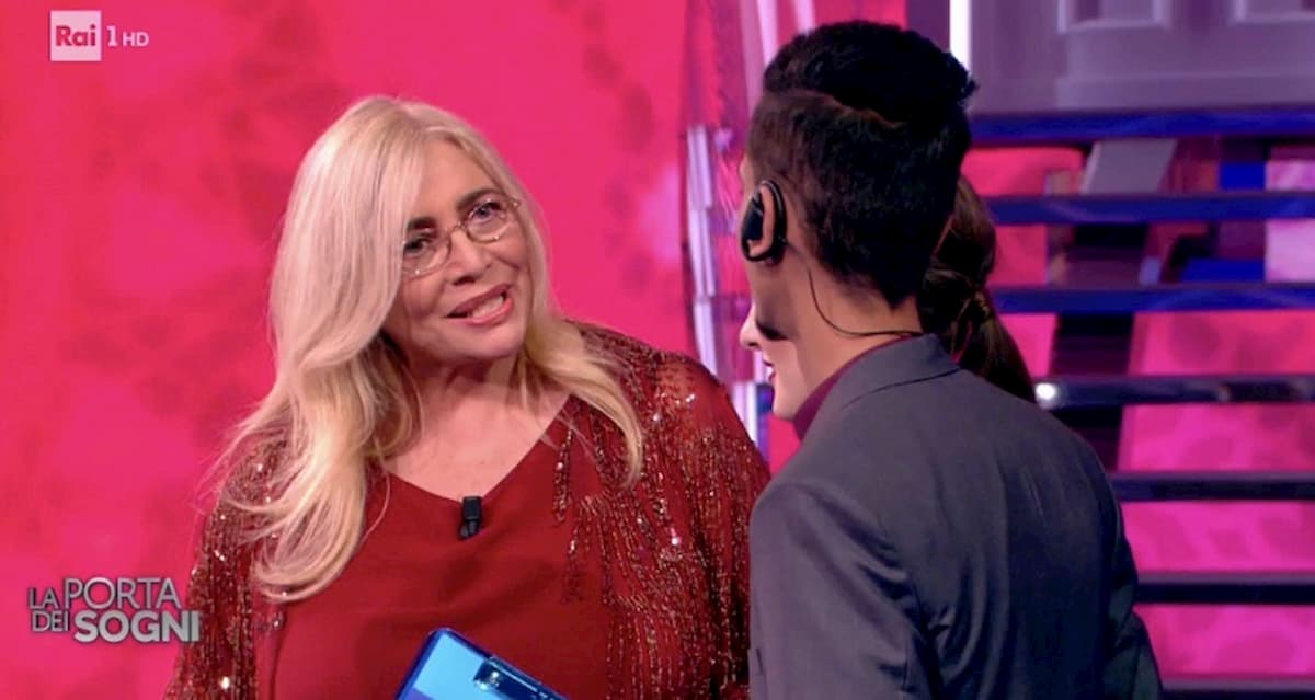 La Porta dei Sogni, Mara Venier e l'inglese maccheronico: ironia sui social