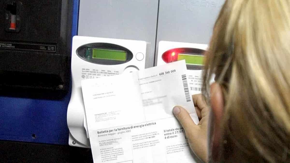 Mercato libero di luce e gas diventa obbligatorio da luglio 2020? Salta la proroga al gennaio 2022