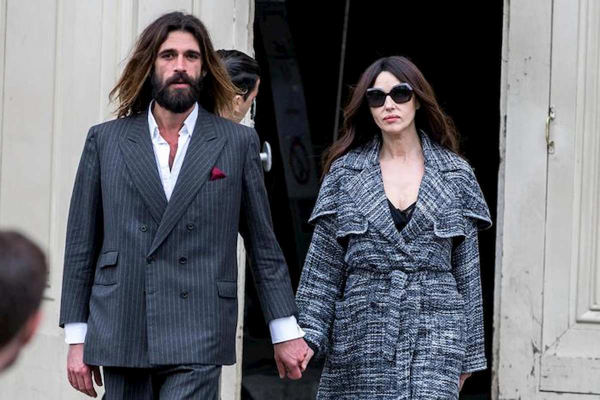 Monica Bellucci torna dall'ex: paparazzata a Parigi con Nicolas Lefebvre
