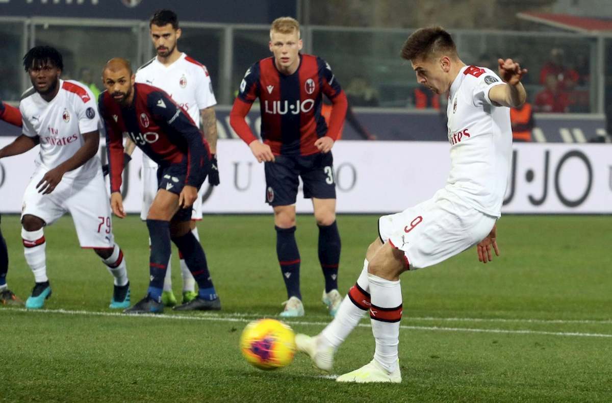 Rigore Bologna-Milan, Piatek Orsolini subiscono falli, giusti