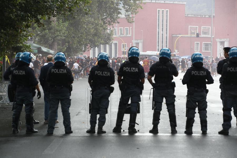 Forze dell'ordine, pochi uomini e soldi. Ma non è vero