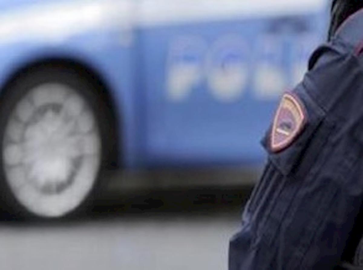 Forlì, guidava contromano senza patente e assicurazione. Multa da 6 mila euro