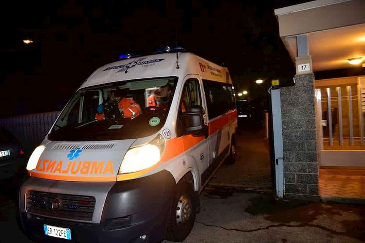 Pozzuoli, incidente con lo scooter in via Solfatara: morto poliziotto Ciro Lomaistro