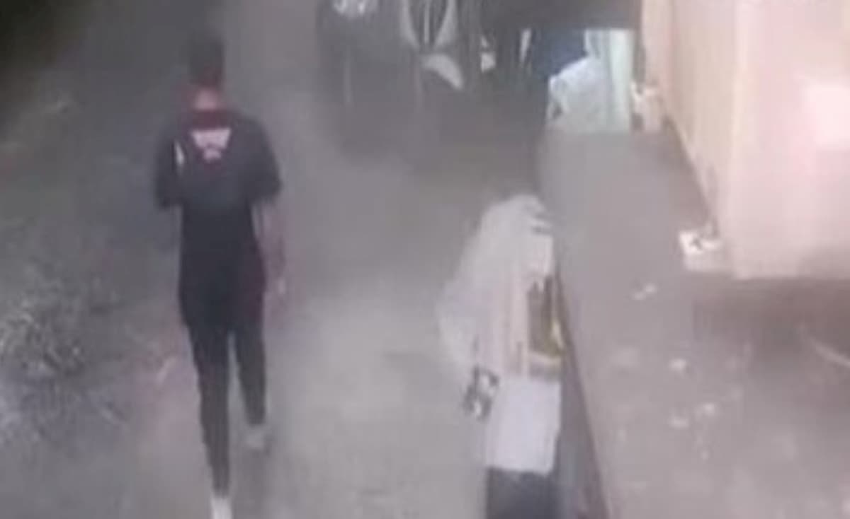 Napoli, rapinò una anziana per 20 euro: incastrato da questo video