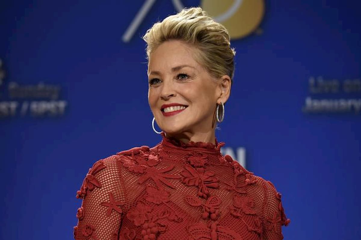 Sharon Stone bloccata su app di incontri, pensavano fosse un fake e invece...
