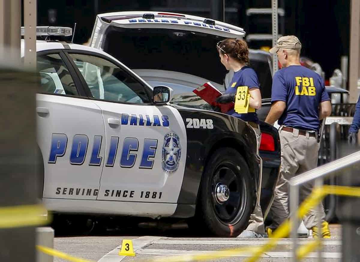 Texas, sparatoria in chiesa durante la messa. A neutralizzare il killer due parrocchiani "eroi"
