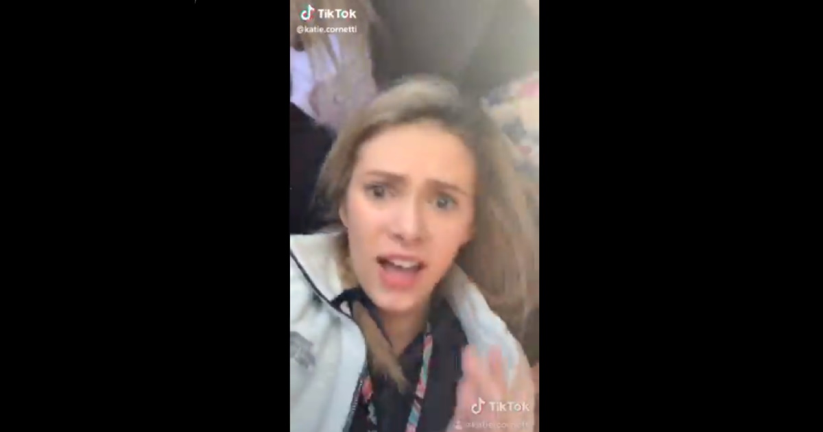 Tik Tok, video delle ragazza ribaltate con auto in attesa dei soccorsi