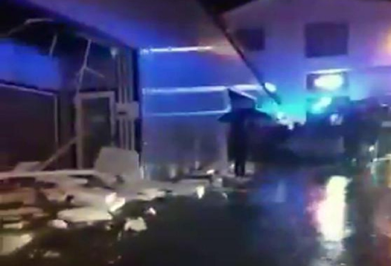 Lauria, tromba d'aria e crollo Palasport: morta la 28enne