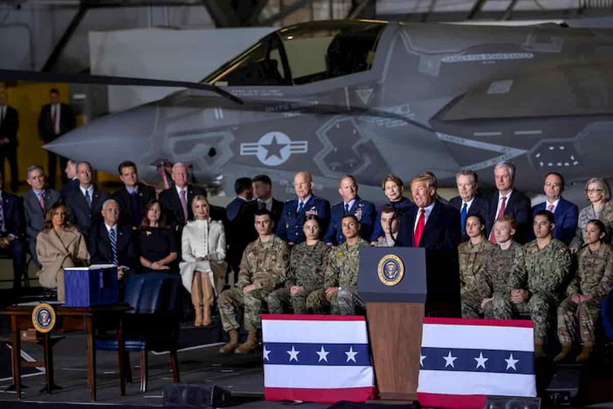 Trump inaugura la “Us Space Force”, i militari dello Spazio