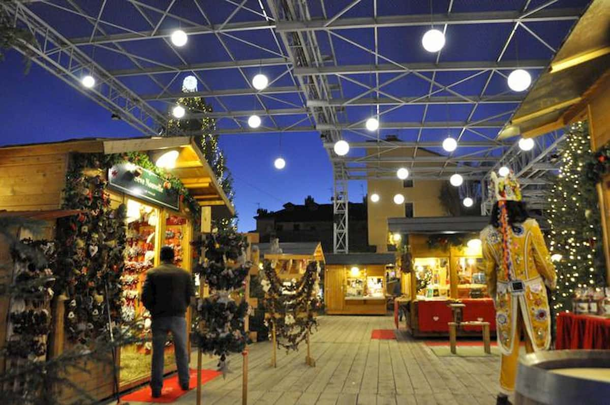 Milano. Il "Villaggio di Babbo Natale" chiude la Vigilia. Troppe critiche, pochi biglietti