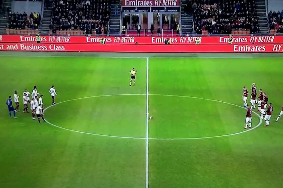 Milan-Torino, niente minuto di silenzio per Kobe Bryant: imbarazzo in campo, fischi dagli spalti