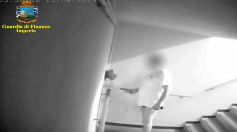 Alberto Muraglia, il vigile in mutande di Sanremo: "Ora ridatemi il lavoro"