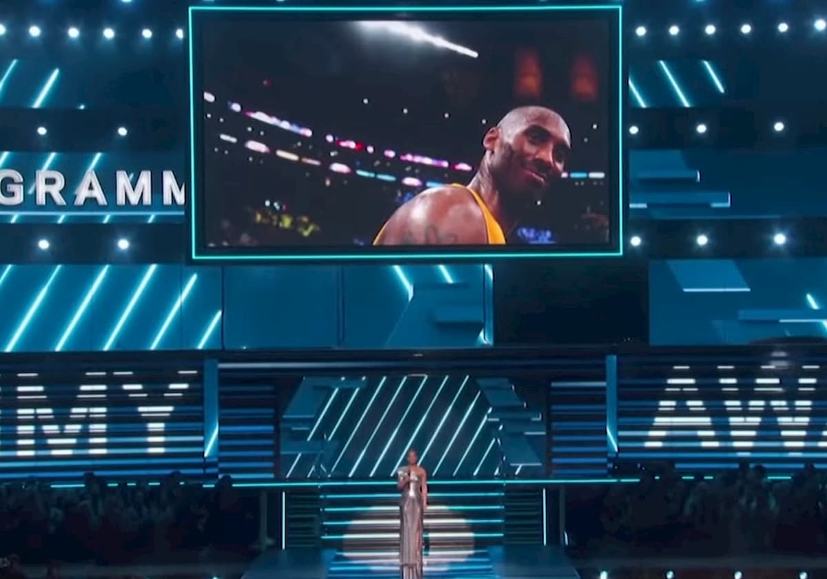 Alicia Keys e il toccante tributo per Kobe Bryant durante i Grammy Awards VIDEO