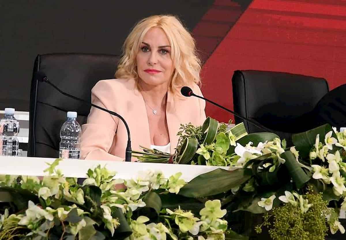 Antonella Clerici: "Le polemiche a Sanremo fanno parte del gioco". E sul caso Morgan del 2010...