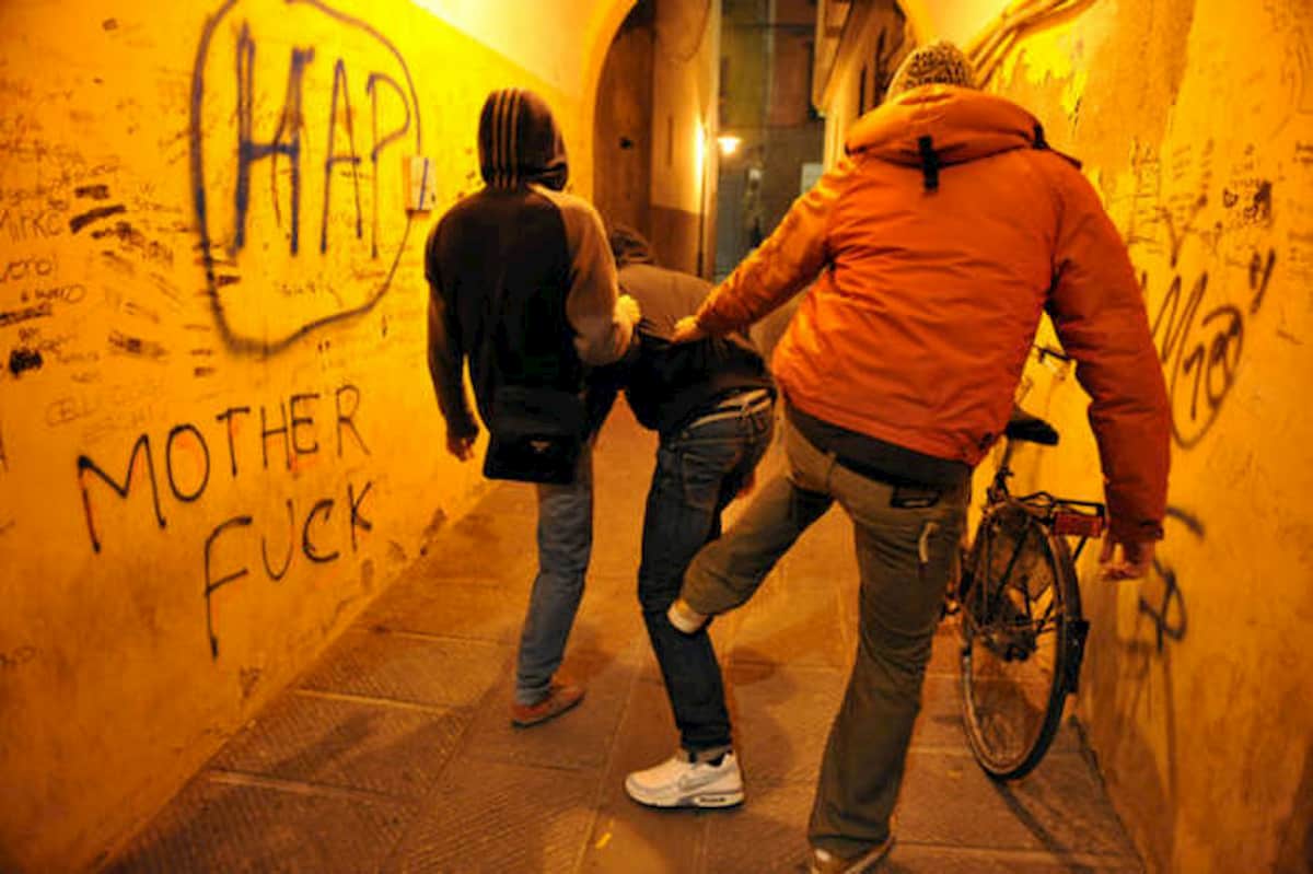 Roma, neonata morta in casa: aveva ferite sul corpo. Fermata la madre: "E' caduta dal letto"