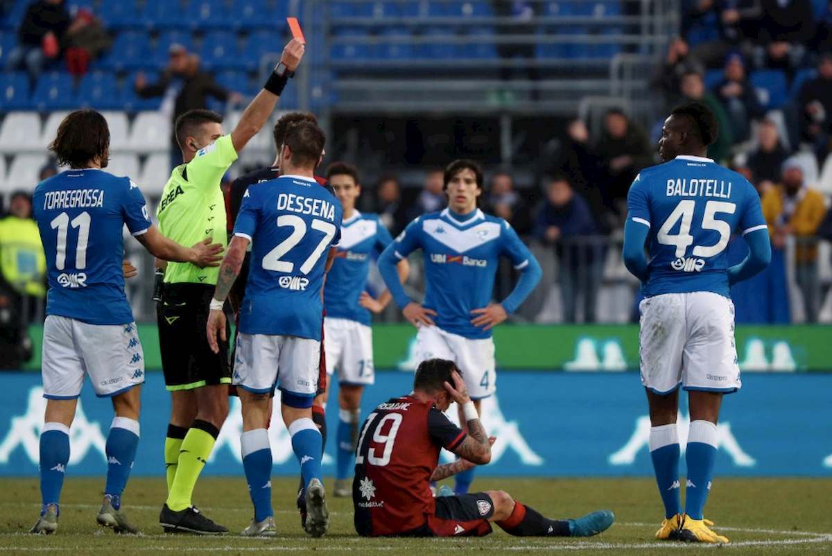 Balotelli, altro che Europeo: entra nella ripresa e si fa cacciare per una sceneggiata