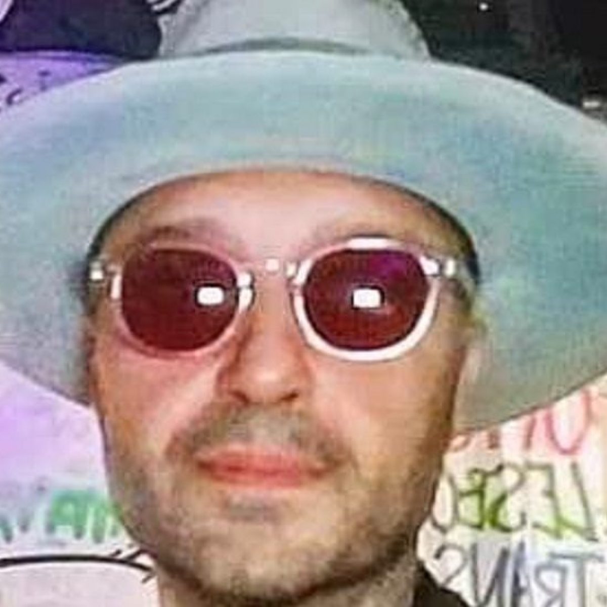 Joe Bastianich al concerto punk in un centro sociale a Roma