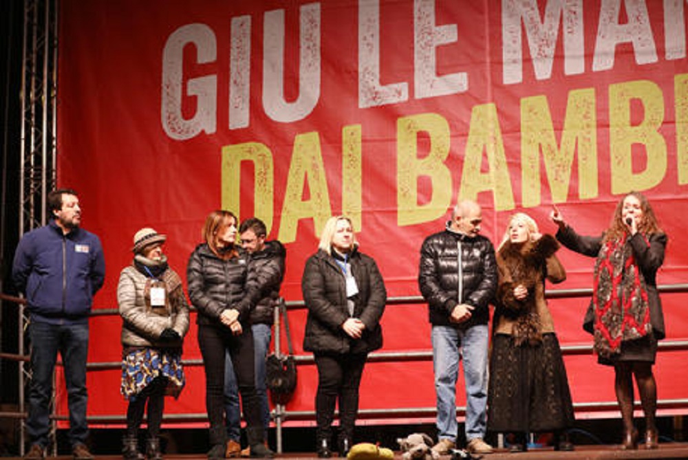 Elezioni Bibbiano e Pilastro, una madre e un citofono di troppo