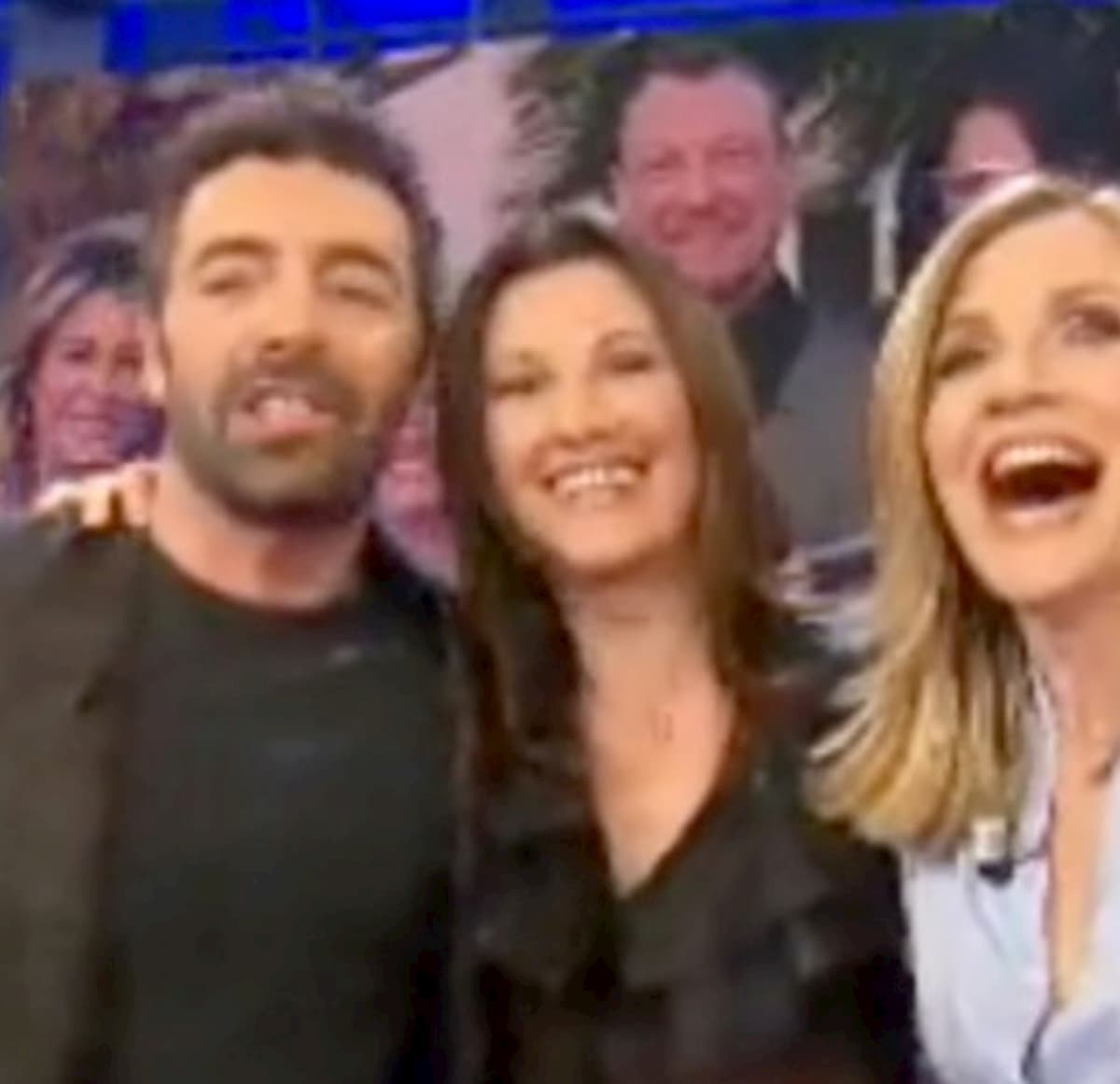 Sanremo 2020: Giovanna Civitillo, moglie di Amadeus, al Festival per La vita in diretta