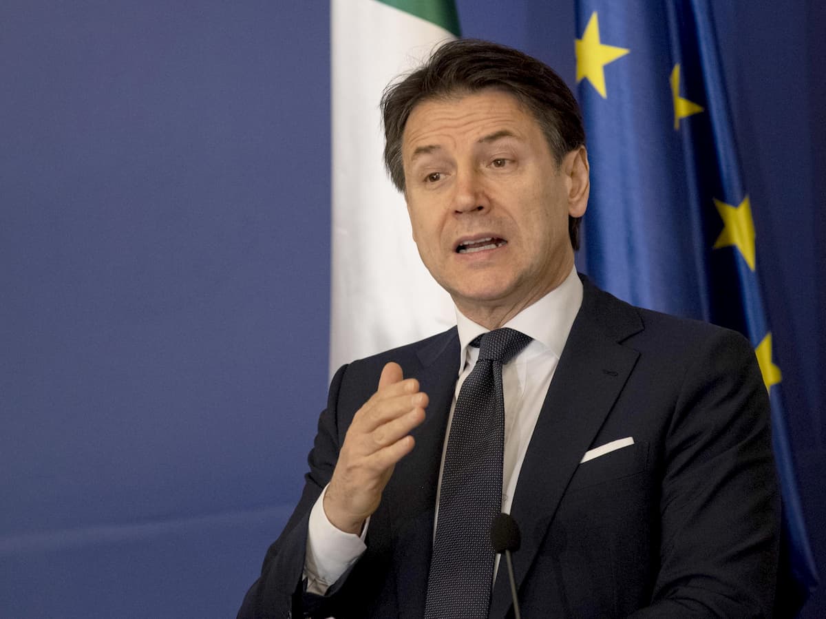 Coronavirus, primi due casi confermati in Italia. Chiuso il traffico aereo da e per la Cina