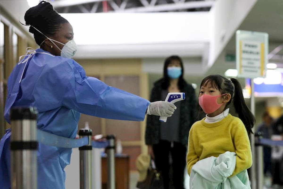 Coronavirus, i bambini i meno colpiti, nessuno sotto i 15 anni. La metà dei contagiati oltre i 60 anni