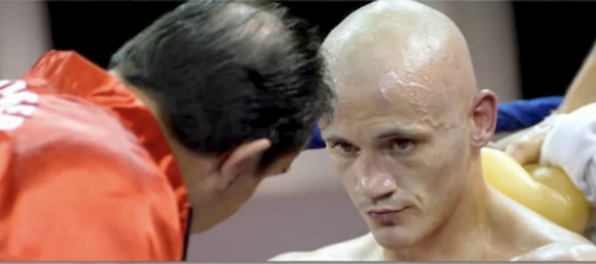 Francia, il pugile dei gilet gialli Cristophe Dettinger arrestato per botte alla moglie