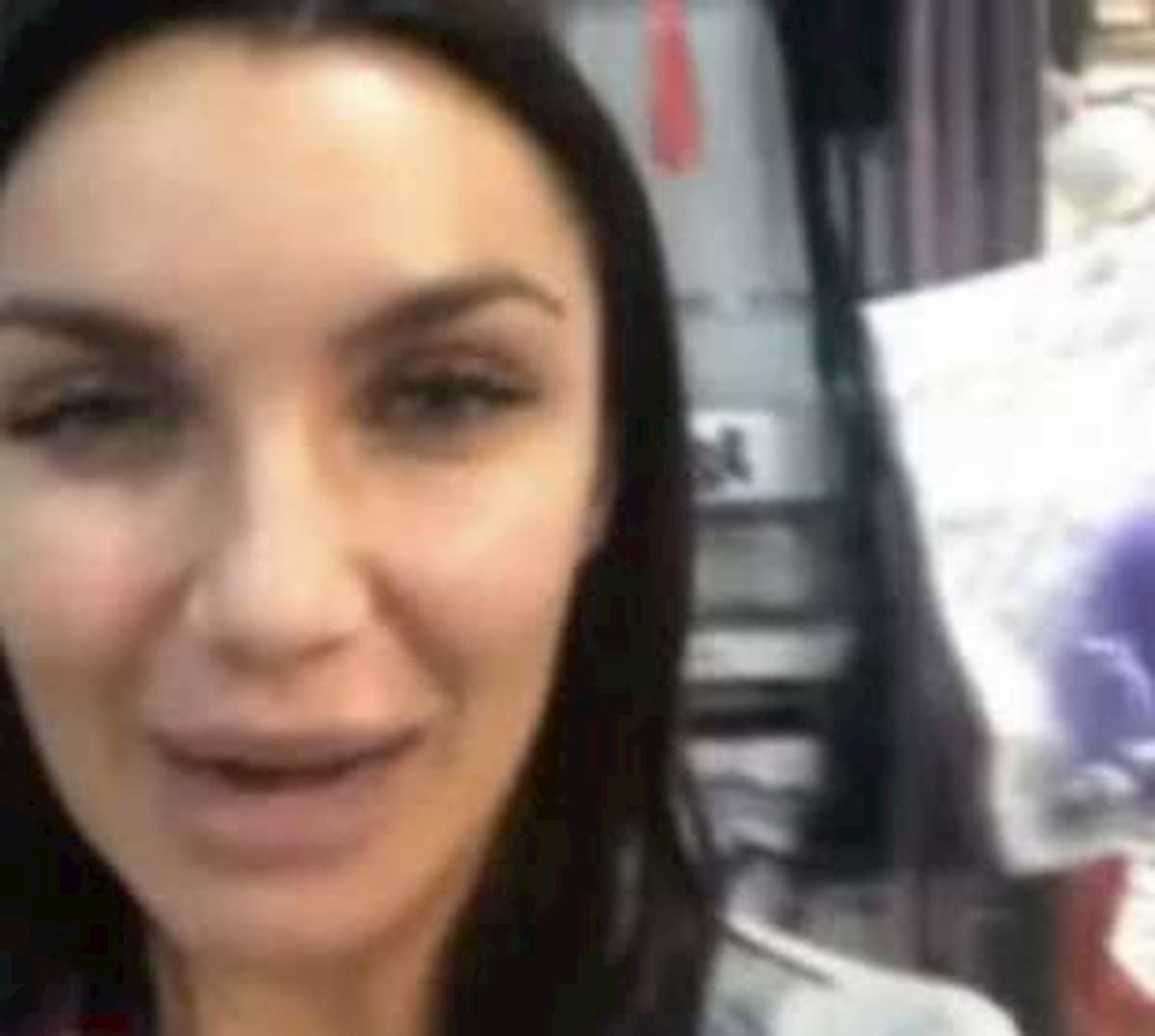 Elettra Lamborghini e Giulia Salemi in un negozio di articoli per adulti: "Stiamo andando a comprare dei peni..."