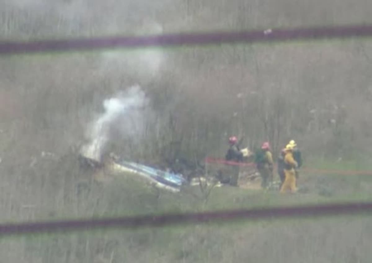 Kobe Bryant, la ricostruzione dell'incidente: elicottero in "volo a vista" per la fitta nebbia, poi lo schianto