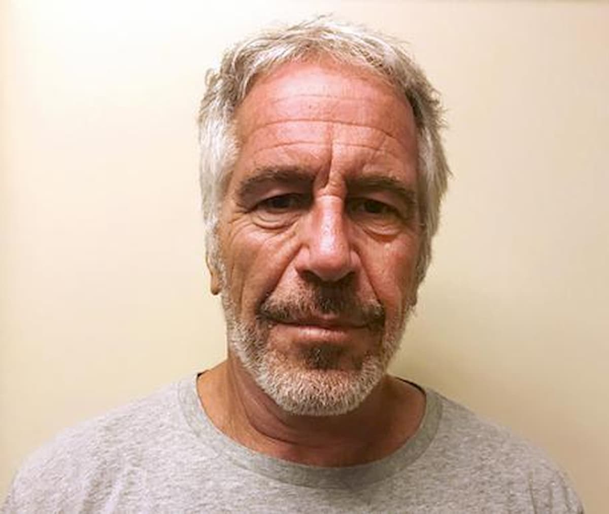 Jeffrey Epstein, nuove accuse: abusi su ragazzine anche di 11 anni nella sua isola privata