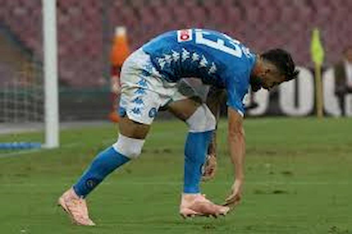 Napoli-Lazio, Hysaj: prima chiede il rigore per il braccio di Acerbi, poi viene espulso nella stessa azione