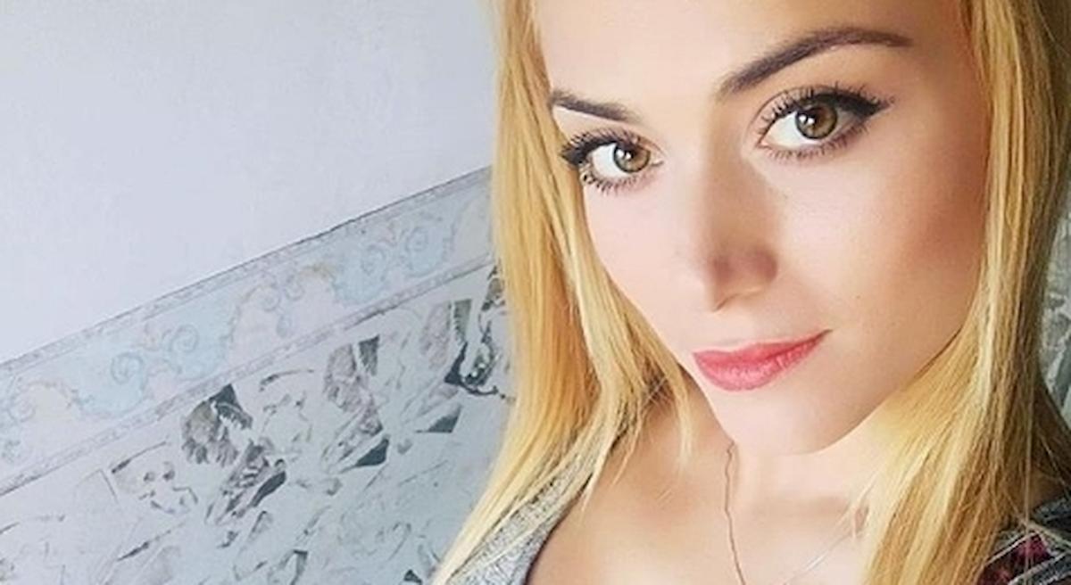 Imma Pirone, attrice di Un Posto al Sole di sera e donna delle pulizie di giorno con la madre