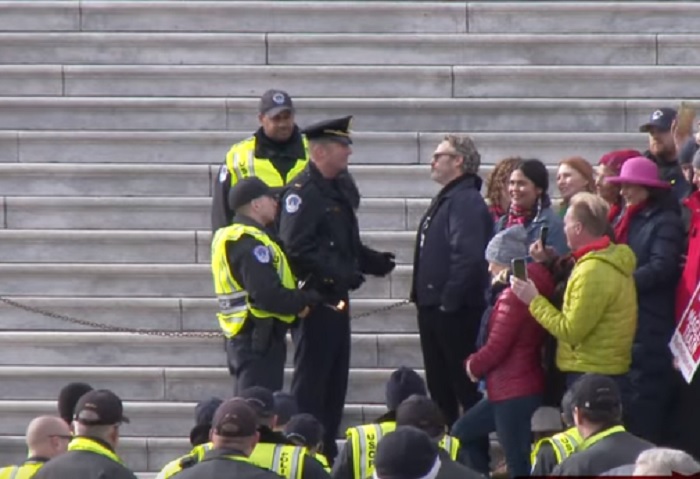 Joaquin Phoenix arrestato