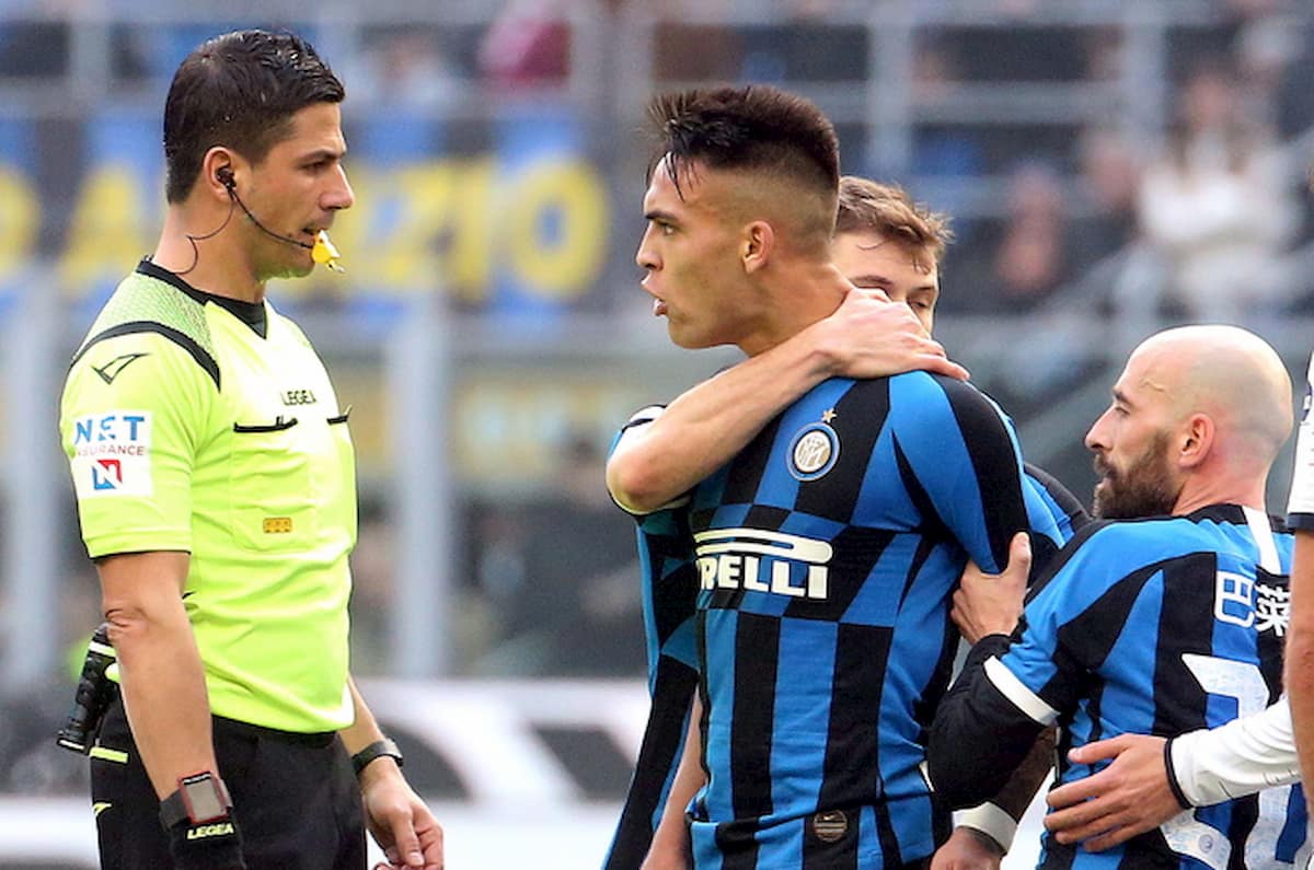 Lautaro Martinez si becca due giornate e salta il derby. Graziato Conte