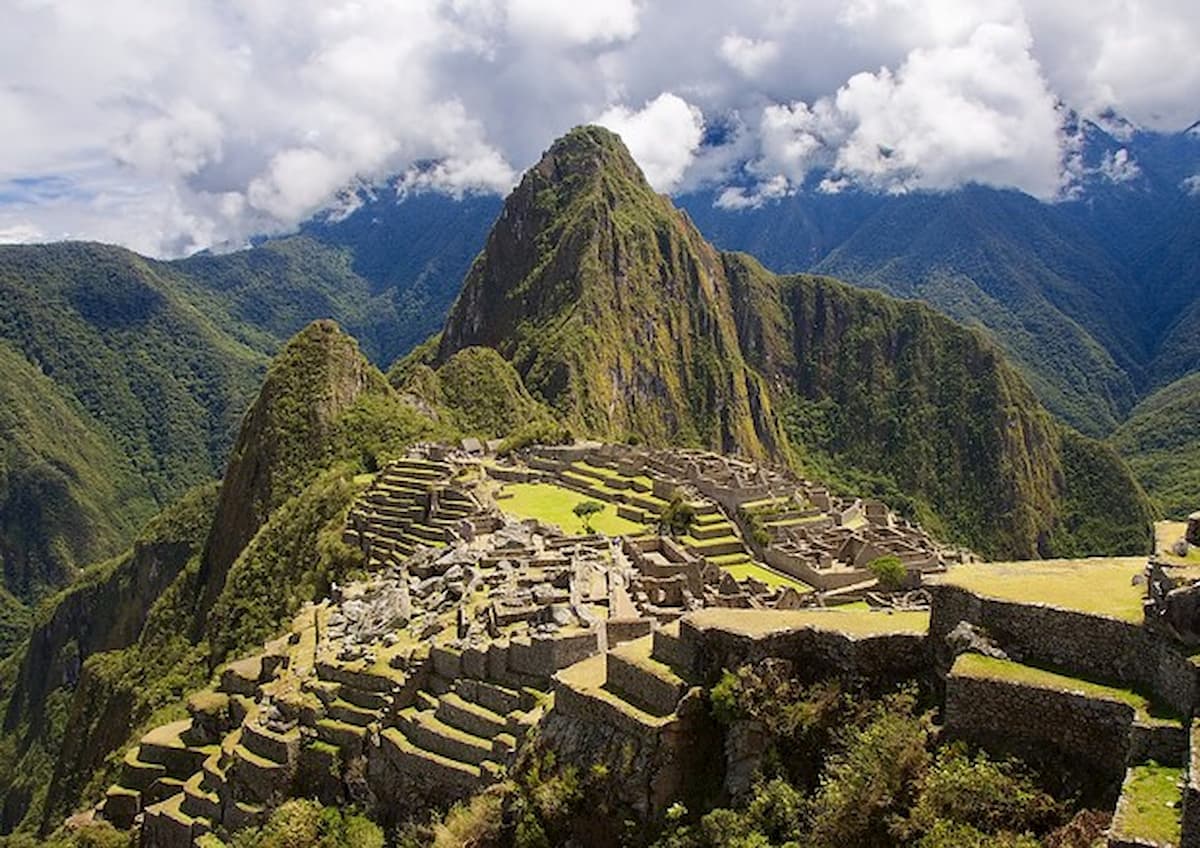 Machu Picchu, 5 turisti sorpresi a defecare nel sito archeologico: saranno espulsi dal Perù